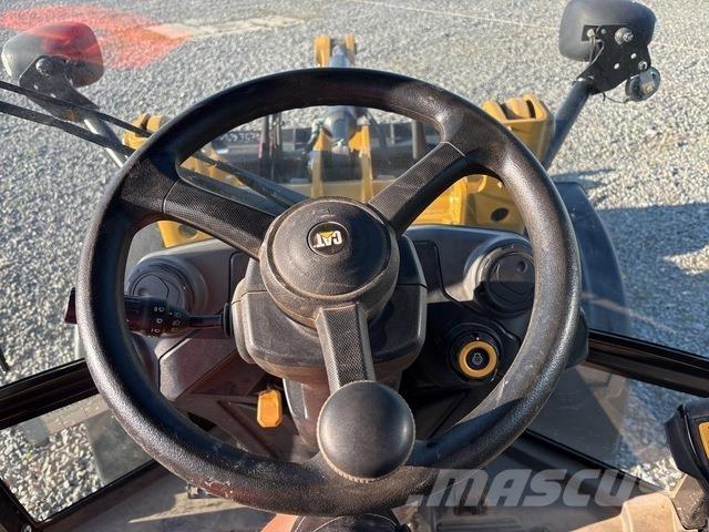 CAT 906 Naudoti ratiniai krautuvai