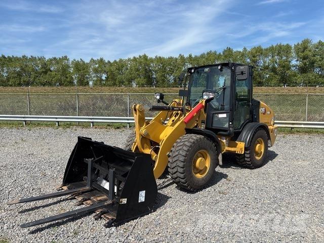 CAT 906 Naudoti ratiniai krautuvai