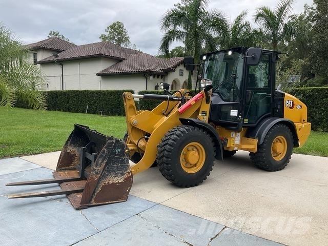 CAT 906 Naudoti ratiniai krautuvai