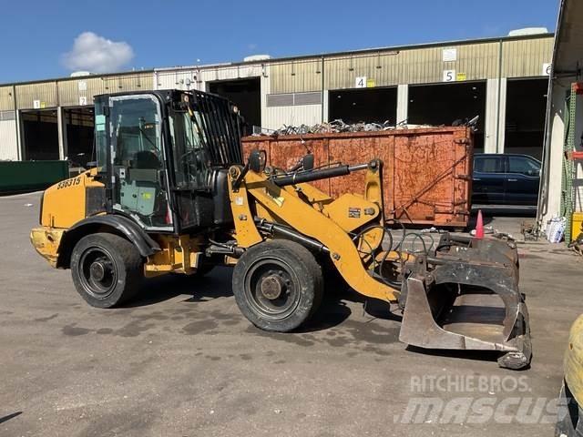 CAT 906H Naudoti ratiniai krautuvai