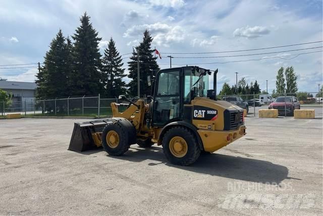 CAT 906M Naudoti ratiniai krautuvai