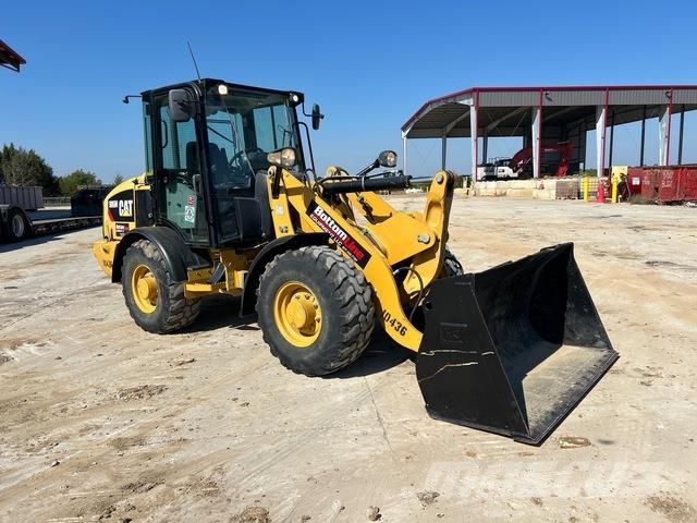 CAT 906M Naudoti ratiniai krautuvai