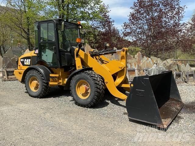 CAT 907H Naudoti ratiniai krautuvai