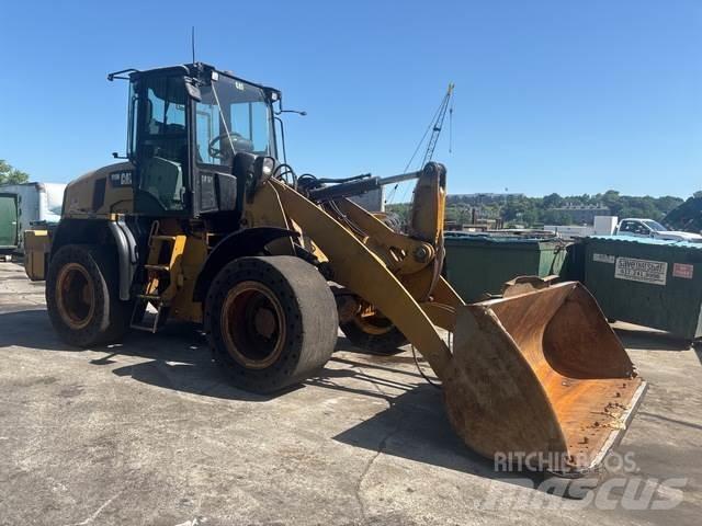 CAT 910K Naudoti ratiniai krautuvai