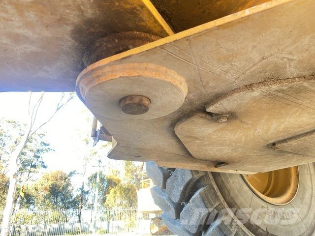 CAT 924H Naudoti ratiniai krautuvai