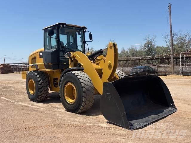 CAT 924K Naudoti ratiniai krautuvai