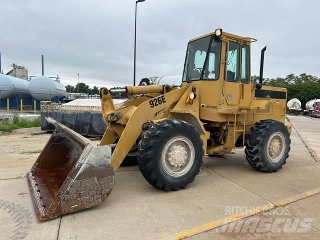 CAT 926E Naudoti ratiniai krautuvai