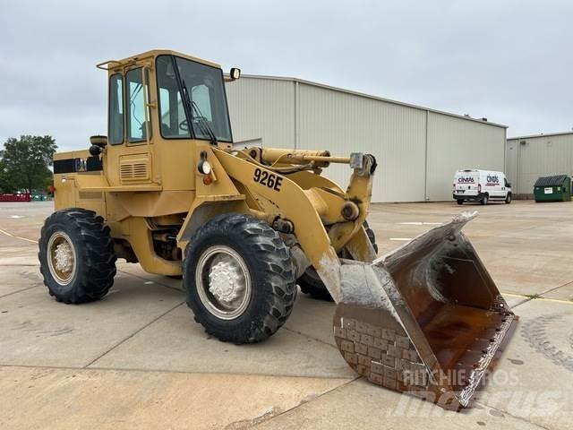 CAT 926E Naudoti ratiniai krautuvai