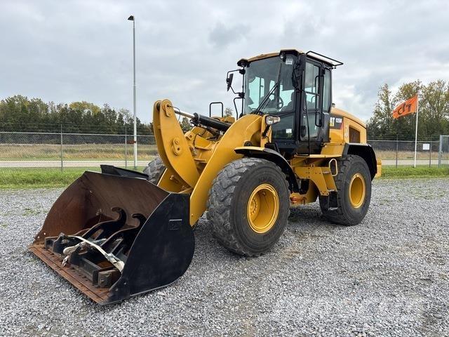 CAT 926M Naudoti ratiniai krautuvai