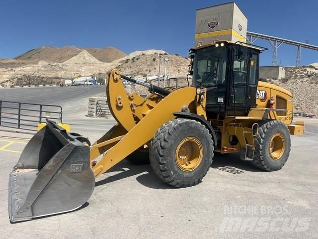 CAT 926M Naudoti ratiniai krautuvai