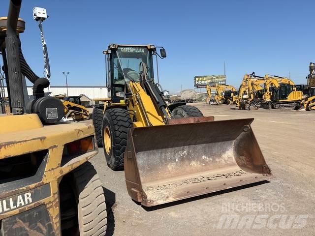 CAT 930G Naudoti ratiniai krautuvai