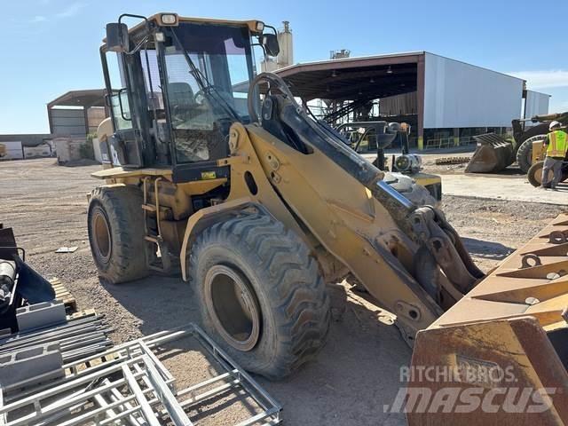 CAT 930G Naudoti ratiniai krautuvai