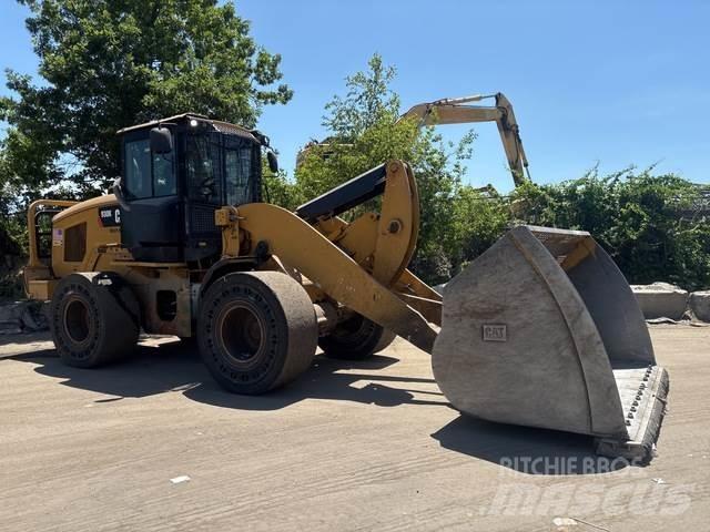 CAT 930K Naudoti ratiniai krautuvai