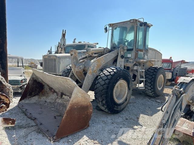 CAT 938G Naudoti ratiniai krautuvai