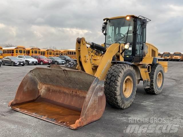 CAT 938M Naudoti ratiniai krautuvai