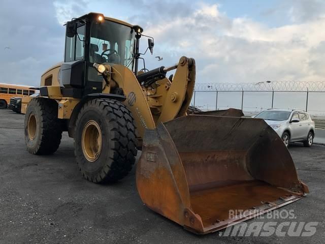 CAT 938M Naudoti ratiniai krautuvai