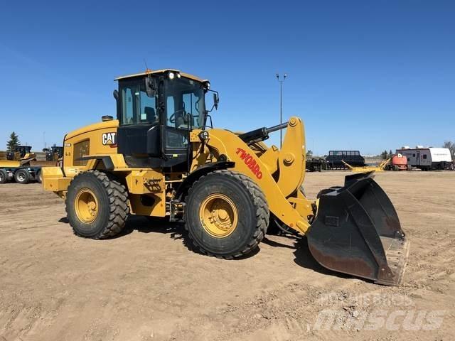 CAT 938M Naudoti ratiniai krautuvai