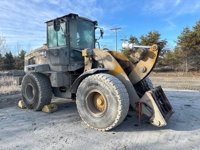 CAT 938M Naudoti ratiniai krautuvai