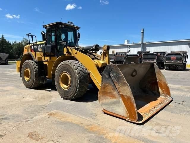 CAT 972K Naudoti ratiniai krautuvai