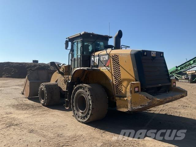 CAT 972M Naudoti ratiniai krautuvai