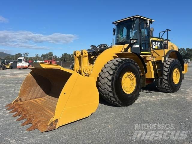 CAT 980M Naudoti ratiniai krautuvai