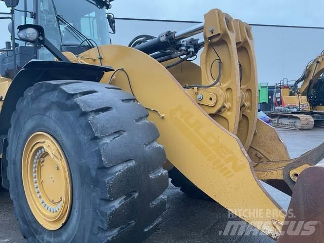 CAT 982M Naudoti ratiniai krautuvai