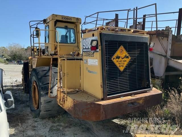 CAT 988F Naudoti ratiniai krautuvai