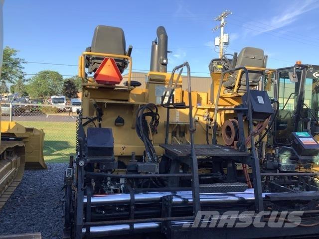 CAT AP-1000D Asfalto klotuvai