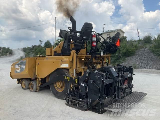 CAT AP-600D Asfalto klotuvai