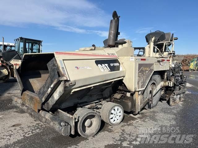 CAT AP1000D Asfalto klotuvai