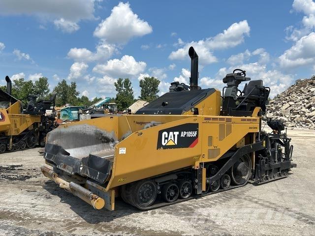 CAT AP1055F Asfalto klotuvai