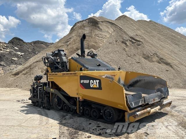 CAT AP1055F Asfalto klotuvai
