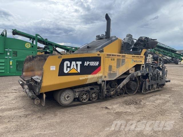 CAT AP1055F Asfalto klotuvai