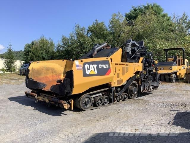 CAT AP1055F Asfalto klotuvai