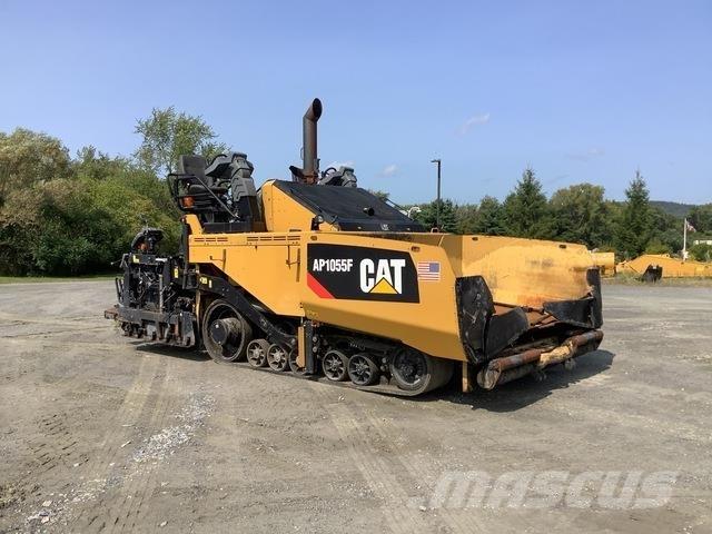 CAT AP1055F Asfalto klotuvai