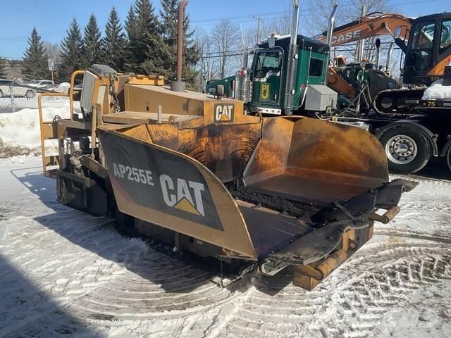 CAT AP255E Asfalto klotuvai