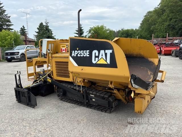 CAT AP255E Asfalto klotuvai