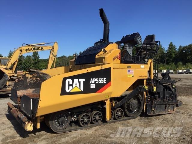 CAT AP555E Asfalto klotuvai