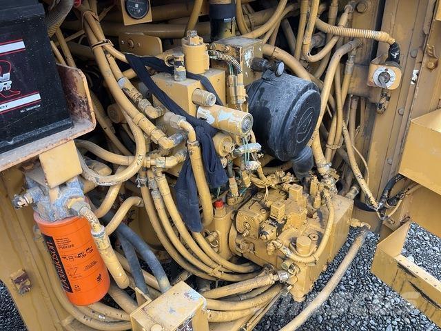 CAT CB544 Porinių būgnų volai