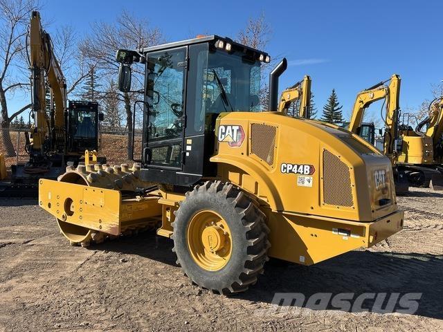CAT CP44B Vieno būgno volai