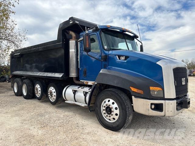 CAT CT660 Savivarčių priekabų vilkikai