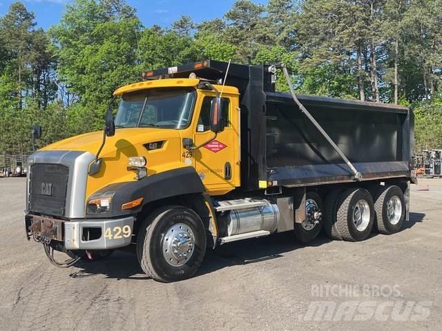 CAT CT660S Savivarčių priekabų vilkikai