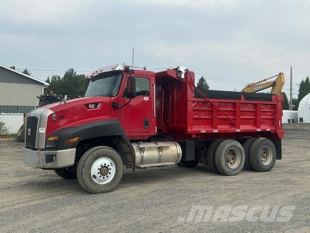 CAT CT660S Savivarčių priekabų vilkikai