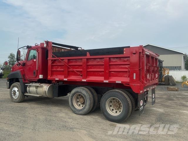 CAT CT660S Savivarčių priekabų vilkikai