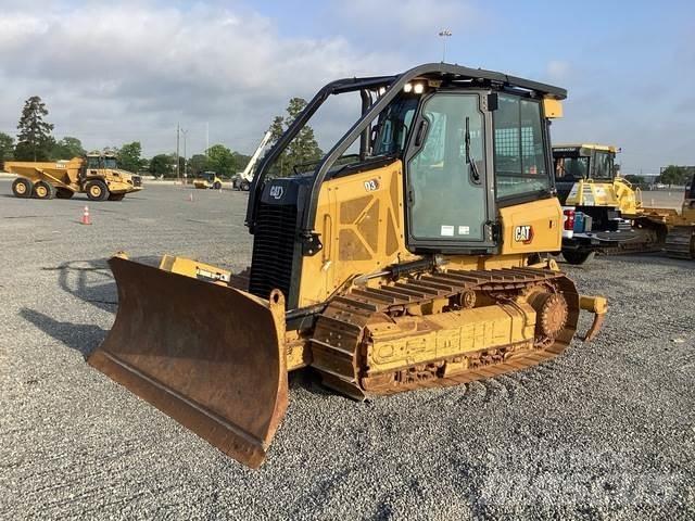 CAT D3 Vikšriniai buldozeriai