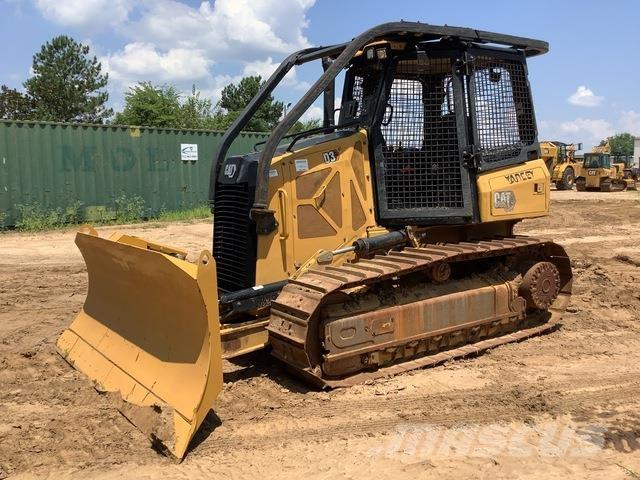 CAT D3 Vikšriniai buldozeriai