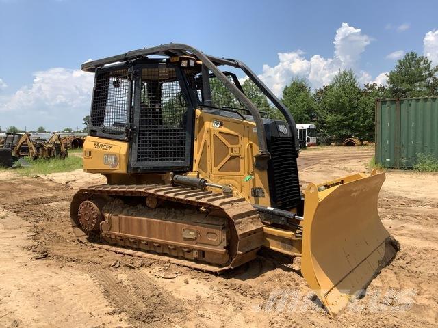 CAT D3 Vikšriniai buldozeriai
