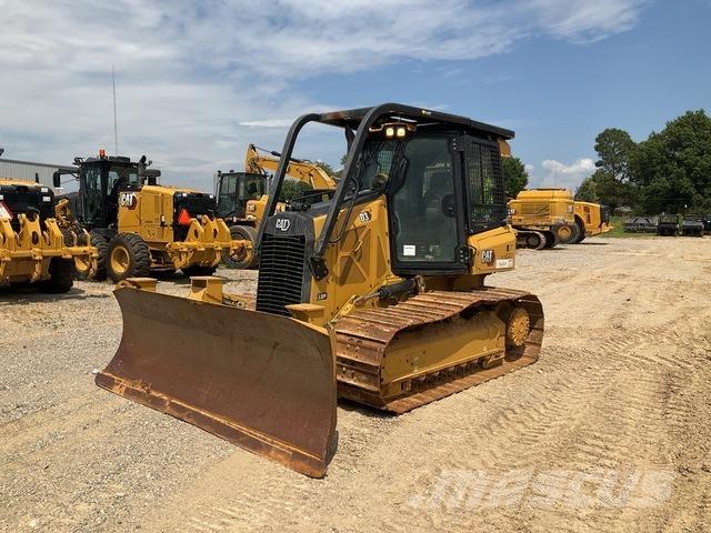 CAT D3 Vikšriniai buldozeriai
