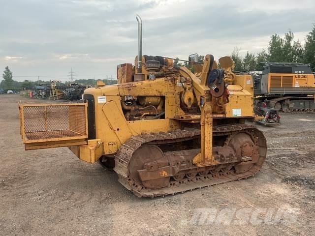 CAT D4E 20 vamzdžių klotuvų buldozeriai