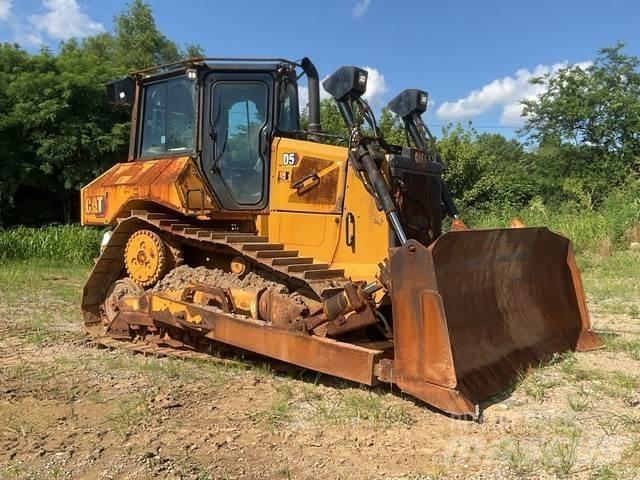 CAT D5 Vikšriniai buldozeriai